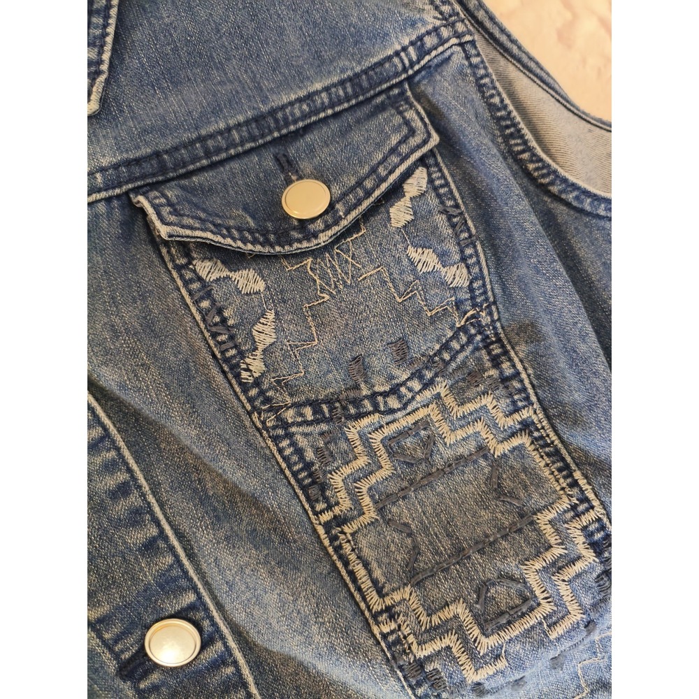 CJ Banks Blue Denim Aztec Southwestern Jean Vest Size 3X Festival Boho Embroider - Picture 9 of 9